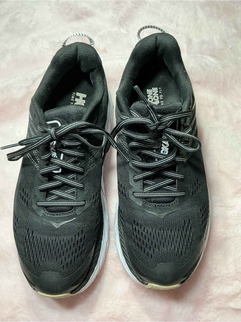 Hoka One One Men's Black Athletic Running Shoes B97